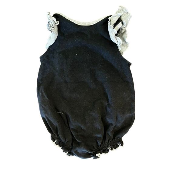 Baby Las Vegas Knights Hockey onesie 0-3 months Hockey in my heart black gold - Picture 2 of 5